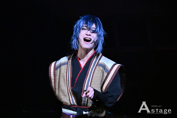 astage_ent's tweet photo. 【MUSICAL】受け継がれる熱い魂と絆！ 新選組はじまりの物語が新たな風を巻き起こす‼️
木村聖哉「長い青い髪の毛の揺れ方が可愛いのでぜひ見て❣️」とアピールも♪ 
ミュージカル『薄桜鬼 真改』黎明録⚔️開幕！会見＆ゲネプロ✨

▶️https://t.co/GLHWWXYt0P

#薄桜鬼 #薄ミュ #真改 #黎明録 @m_hakuoki https://t.co/3uWJLoV5IJ