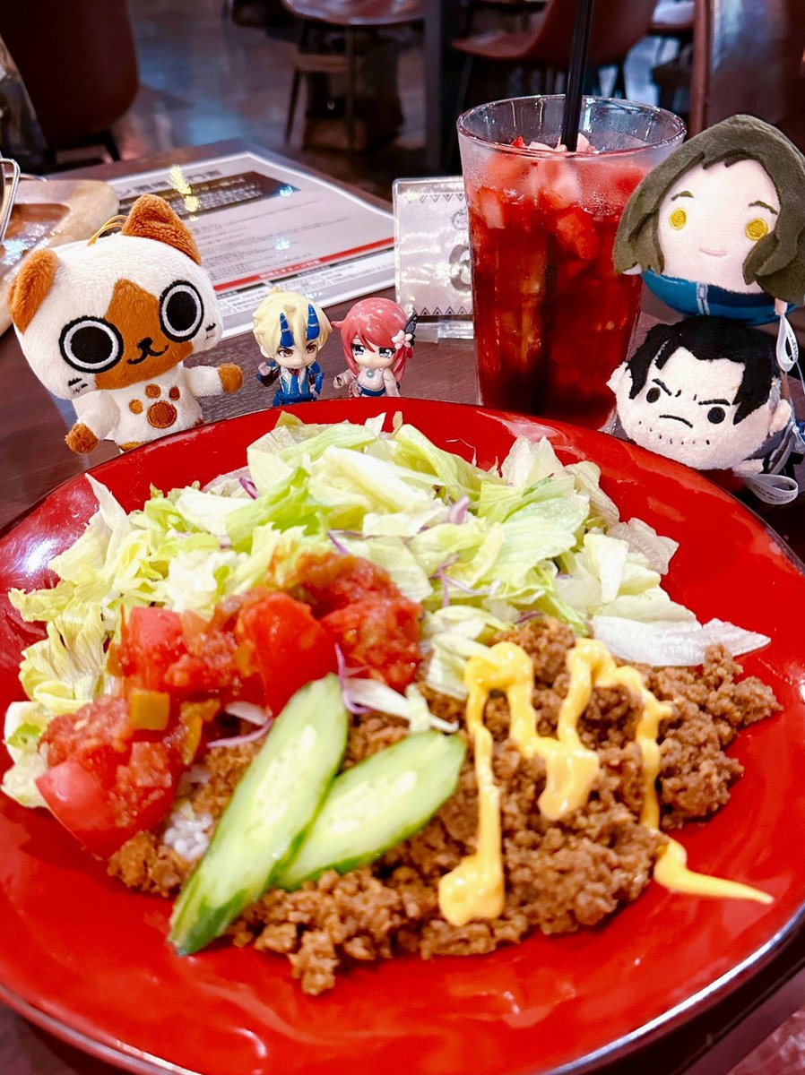 lamie200's tweet photo. 帰宅したので戦利品バッグを開封
差し入れたくさんありがとうございます https://t.co/7Ilvb4hODr