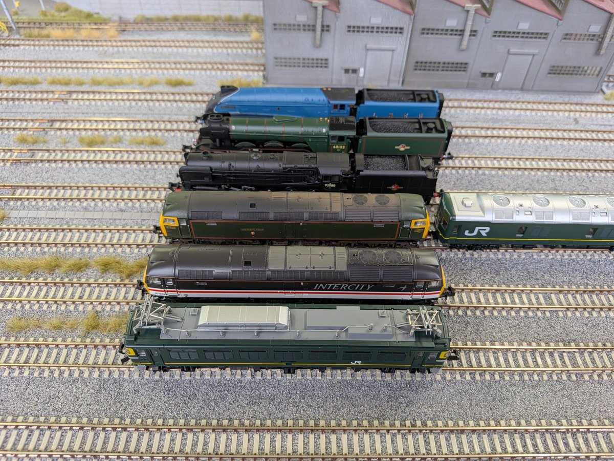 3_1173's tweet photo. 英国型機関車一部縮小前最後の撮影。
#国境なき運転会　#Mallard　#Flyingscotsman　#トワイライトエクスプレス　#Class47 https://t.co/uxED6JY6mq