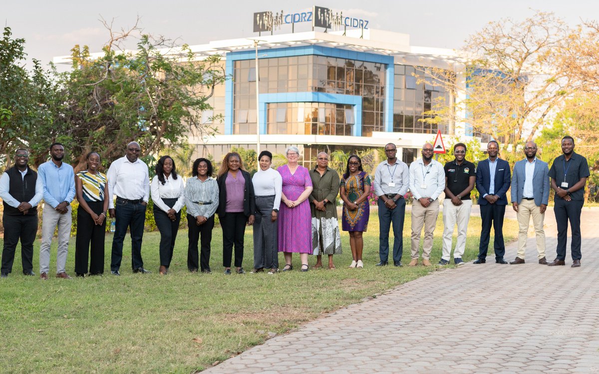 StopTB's tweet photo. @StopTB, @cidrzinfo, @ZambartResearch &amp; @mohzambia's NTP advance TB &amp; lung health in Zambia! 26,000+ screened people, 380+ people with TB linked to care, and 250 people identified w/ post-TB lung disease through TB REACH W11+. Details here: https://t.co/8cd9SmqcNo 

#EndTB #NPOC https://t.co/cNxkj2AvB8