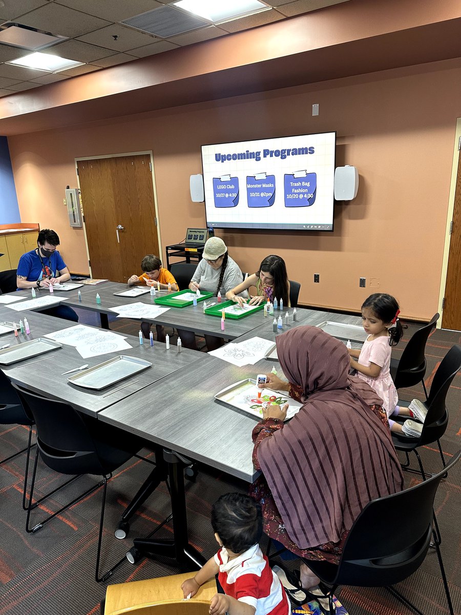 STLpubLibrary's tweet photo. We celebrated Diwali at Schlafly Library by creating beautiful rangoli crafts! ✨🪷 We had a wonderful time learning about this special festival and getting creative together. Happy Diwali! https://t.co/UNXFb8rhUS