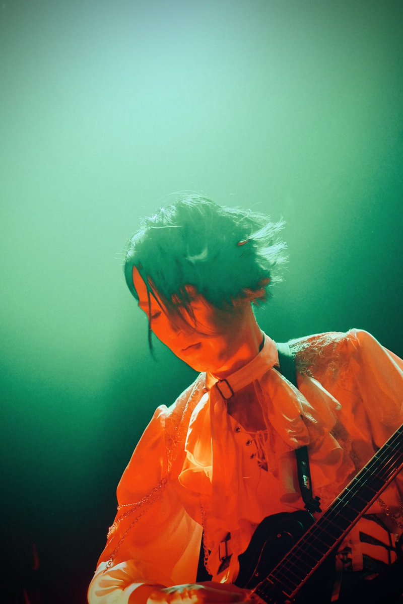 suck_it_nm's tweet photo. ツアー極夜行、札幌②ありがとう！

ライブというのは不思議なもので、自分でも気づかないうちに心の奥にしまい込んでいた感情が溢れ出すことがあります。
そんな瞬間がありましたが、みんなと過ごす時間の中でそれらが少しずつ浄化されていくような感覚がありました。

素敵な時間をありがとう😌 https://t.co/KEOy7pB8LB