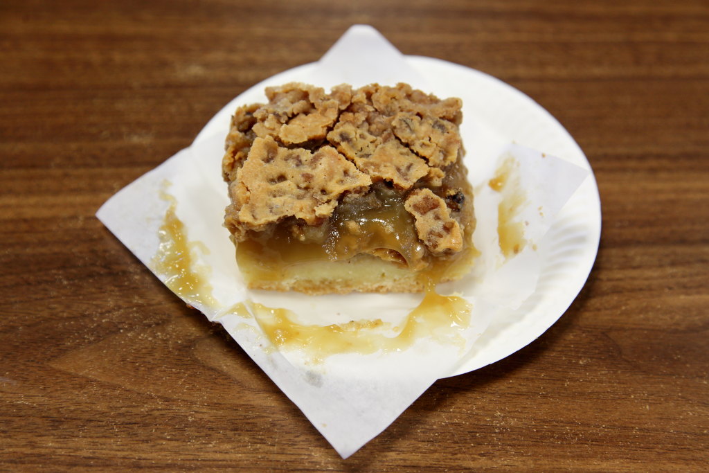 EIT's tweet photo. Maple, maple everywhere: a cake square from La Fourneé des Sucreries de l'Erable, Marché Jean-Talon, Montreal https://t.co/5vhb94grHU