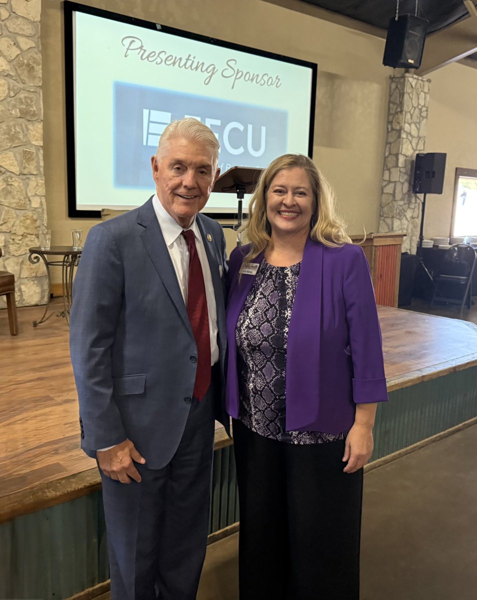 RepRWilliams's tweet photo. It was a pleasure joining the Stephenville Chamber of Commerce for its State of Congress and Business Luncheon.  

I appreciated the opportunity to answer questions and hear directly from community members. Thank you to the Chamber for hosting this great event. https://t.co/hh5jxL1jsJ