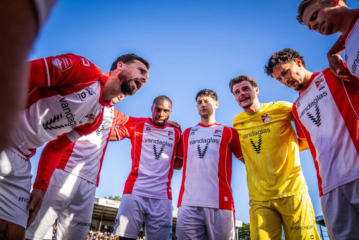 FC_Emmen's tweet photo. Nog eem terugkieken! 🖼️

𝘍𝘊 𝘌𝘮𝘮𝘦𝘯 𝘹 𝘈𝘭𝘮𝘦𝘳𝘦 𝘊𝘪𝘵𝘺 𝘍𝘊

#EMMalm #HIERHOORIK #HIERKOMIKWEG https://t.co/TfQaiKFdXx