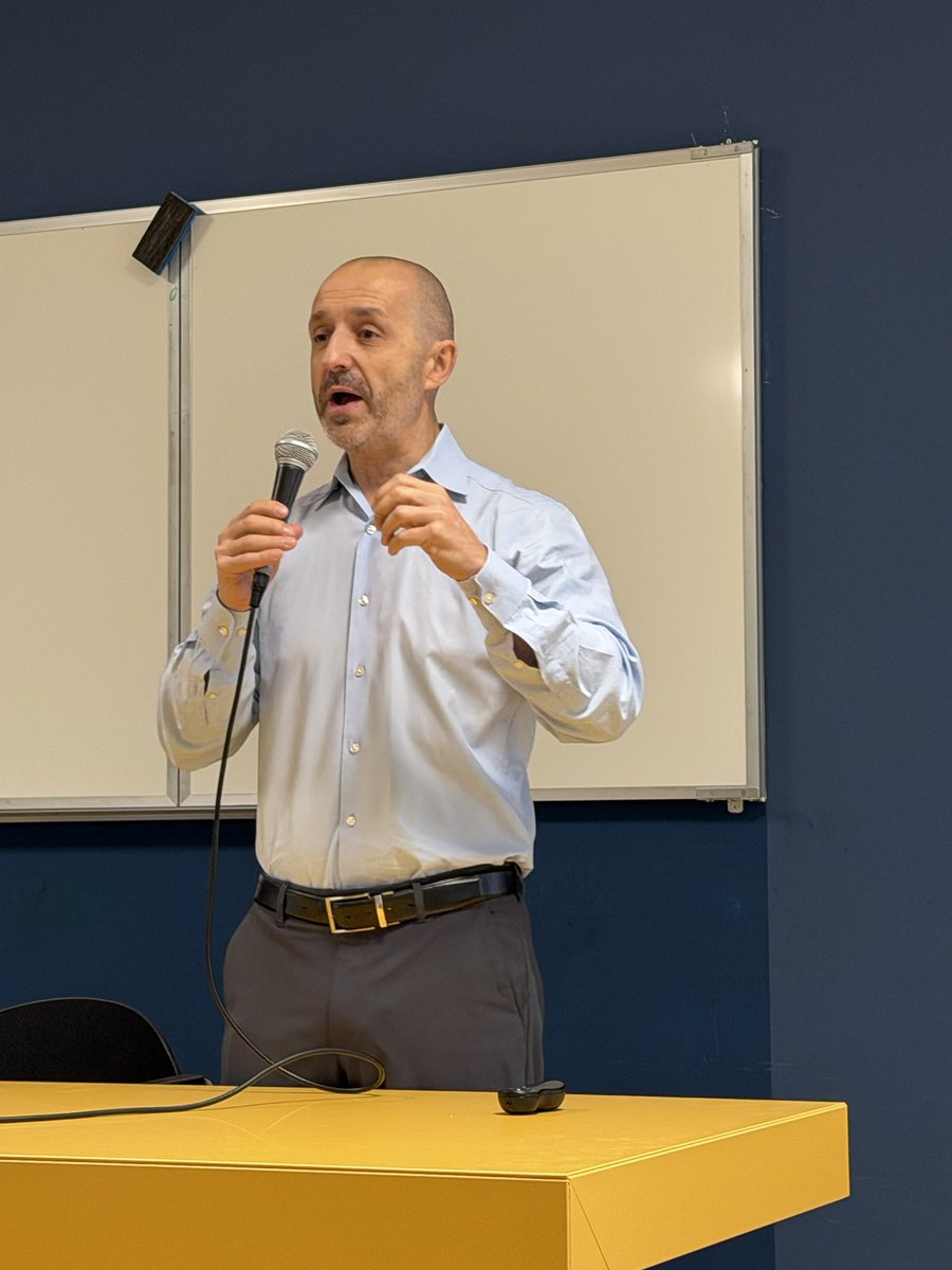 BianchiniGP's tweet photo. Un grandissimo piacere e un onore aver ospitato @ScaltritiLab nel nostro istituto @SanRaffaeleMI

Un caro amico e uno stimato ricercatore.
Grazie per la meravigliosa lettura!

Accademia e industria devono lavorare insieme, con il medesimo ambizioso obiettivo: “Non se, ma quando” https://t.co/LcVWAwMJdn