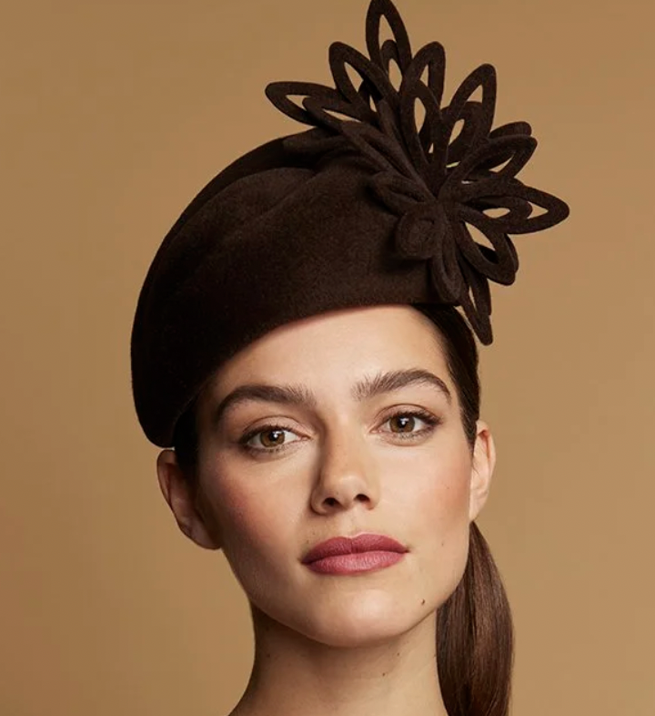 KateMiddStyle's tweet photo. I feel like this hat is very familiar but can't place my finger on it.  Is it a Juliette Botterill piece? https://t.co/siLC6BG790