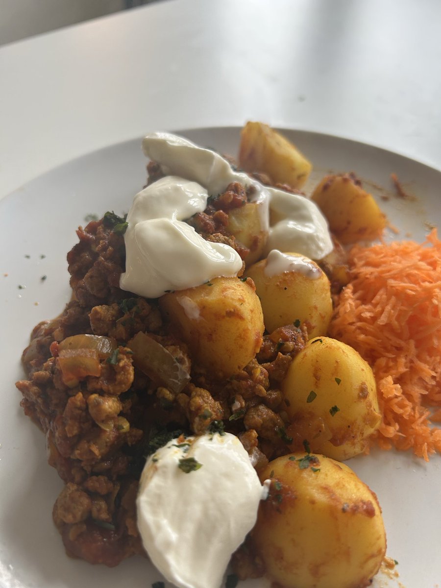 entrepengen's tweet photo. Gårdagens Keema Aloo. 

#vegetariskmat
#mat https://t.co/W8PNmBzSgm