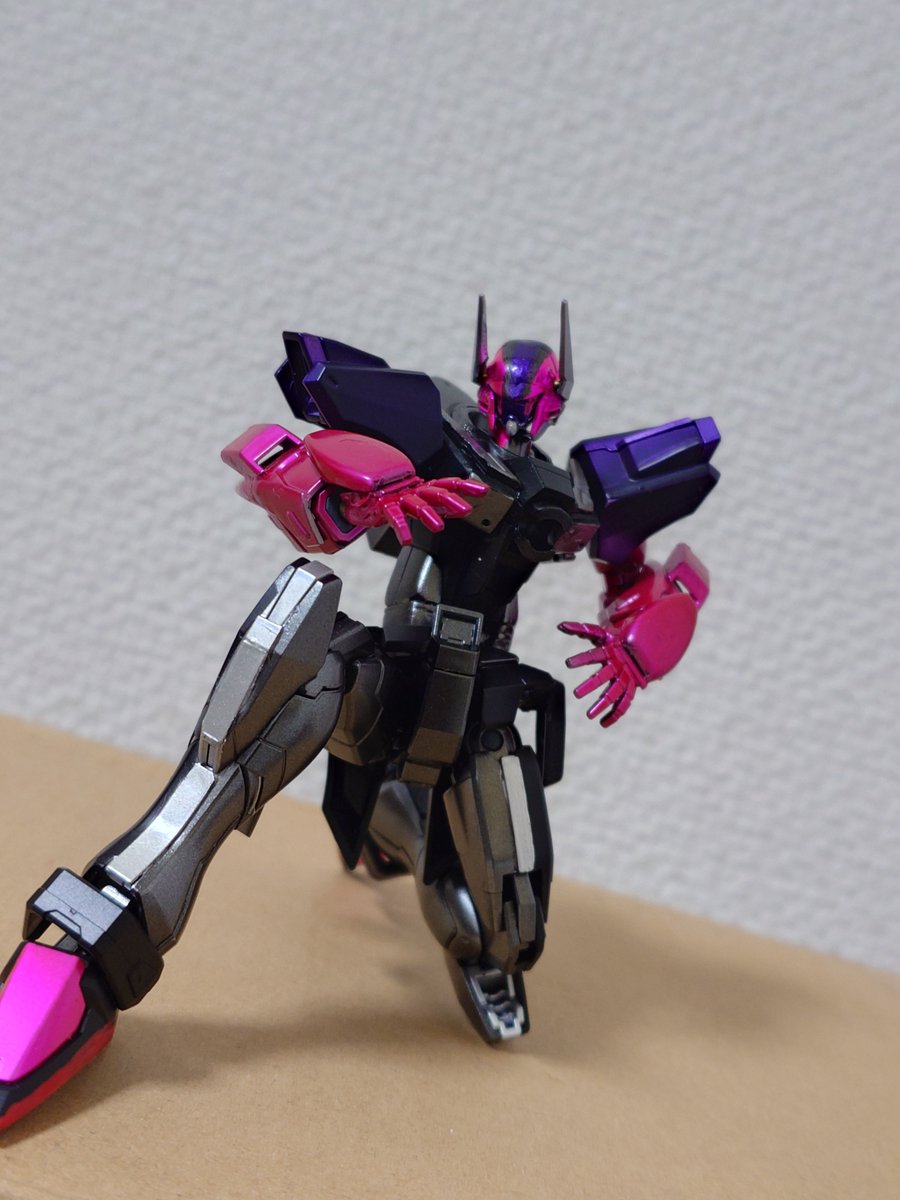 Ago_plamo's tweet photo. #ガンプラ #ガンプラ改造  #仮面ライダーゼッツ
ガンダムドォーン完成！
HGCEデスティニーガンダムをベースに #仮面ライダードォーン を作りました！ https://t.co/x6CEzJ13bM