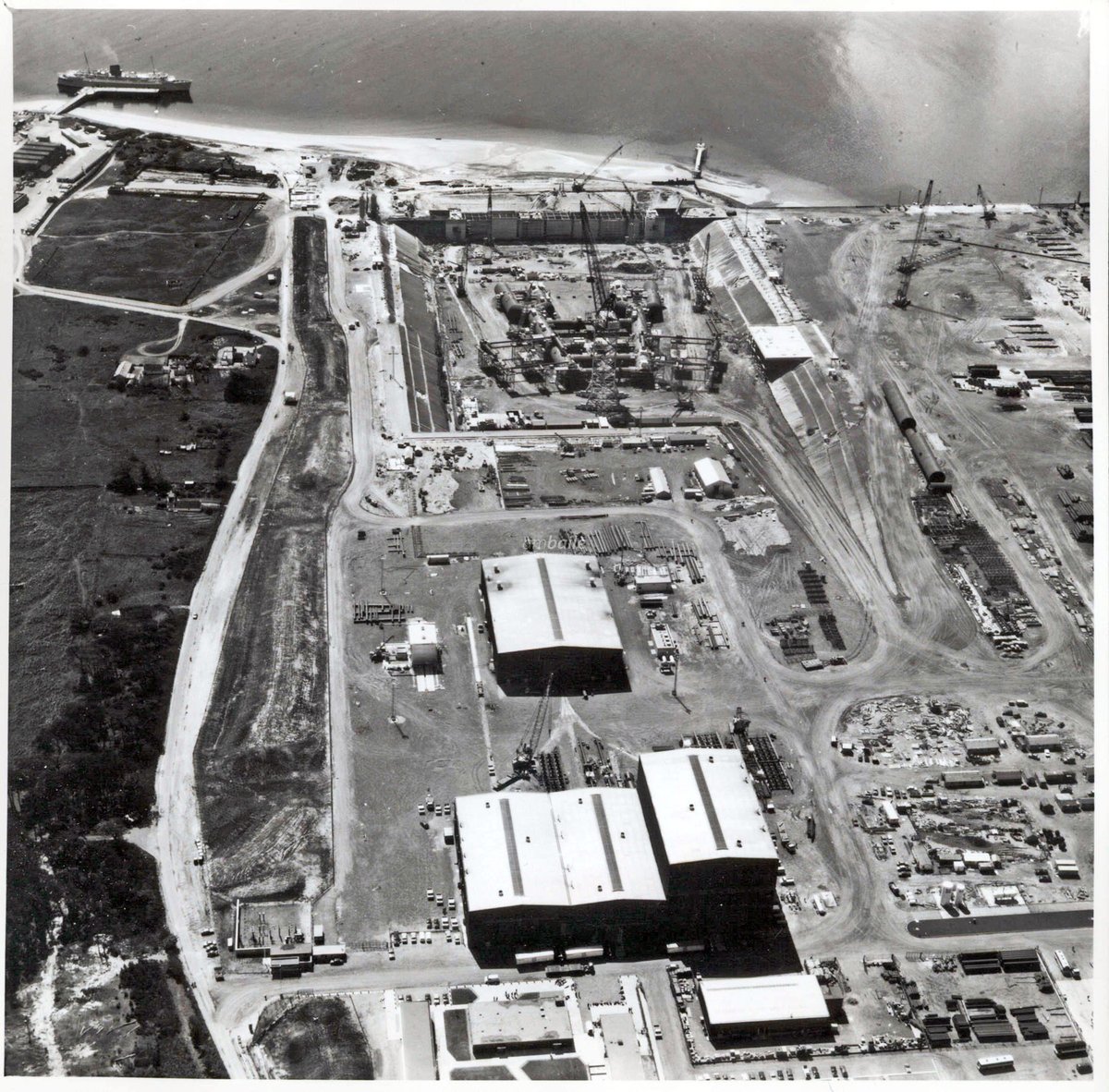 HighlandHistory's tweet photo. Aerial views of Highland Fabricators' yard at #Nigg, Easter Ross, in October 1975

[source: HLH Libraries] https://t.co/v1egDbbi1M