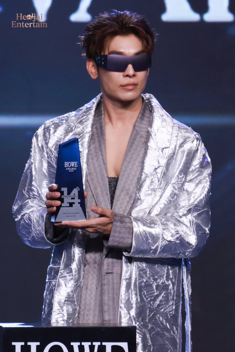 HealJaiEnt's tweet photo. ขอแสดงความยินดีกับ “มิว ศุภศิษฏ์” ได้รับรางวัล “HOWE POPULAR ICON AWARD”ในงาน “HOWE AWARDS 2026” 🏆✨

MEW AT HOWE AWARD
#HOWEAWARDS2026xMew 

#MewSuppasit

#HOWEMAGAZINE
#HOWEAWARDS2026 https://t.co/nBB0bC28FQ