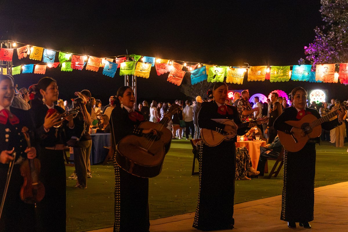 RentManager's tweet photo. Our Día de los Muertos Opening Reception kicked off #RMUC26 with flower crowns, festive drinks, live mariachi music, and dancing! 🎺💃 

Now, we’re looking ahead to this morning’s keynote and what’s next for Rent Manager. 👀 https://t.co/nLnStD82aV