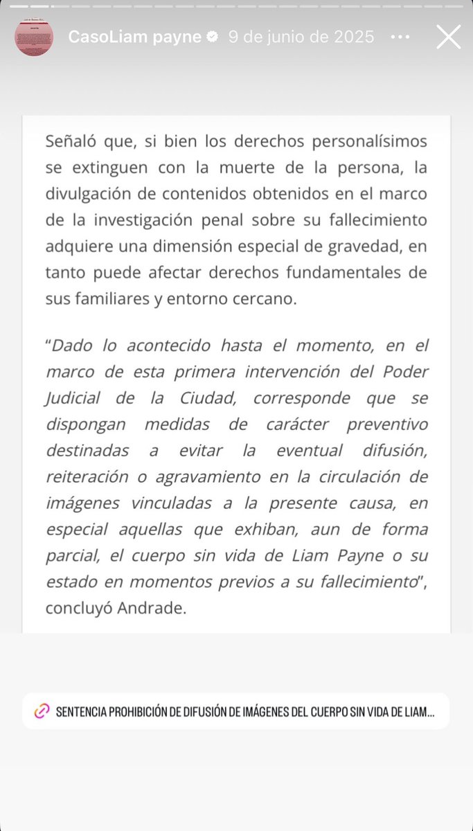 CaroliCarolitaD's tweet photo. Se les recuerda a todas las miserables, horribles personas que se descargaron las fotos de Liam fallecido y “medios de comunicación” que comparten igual fotos de Liam previas a su fallecimiento, primero que hay una prohibición de hacerlas circular y segundo el karma les va a hacer pagar todas las que están haciendo.

EXIGIMOS RESPETO PARA LA MEMORIA DE LIAM PAYNE. 

EXIGIMOS RESPETO PARA SU FAMILIA Y SU HIJO.

EXIGIMOS RESPETO PARA NOSOTRAS. 

RESPETO PARA UN SER HUMANO!!

#Justiceforliam #Justiciaparaliam