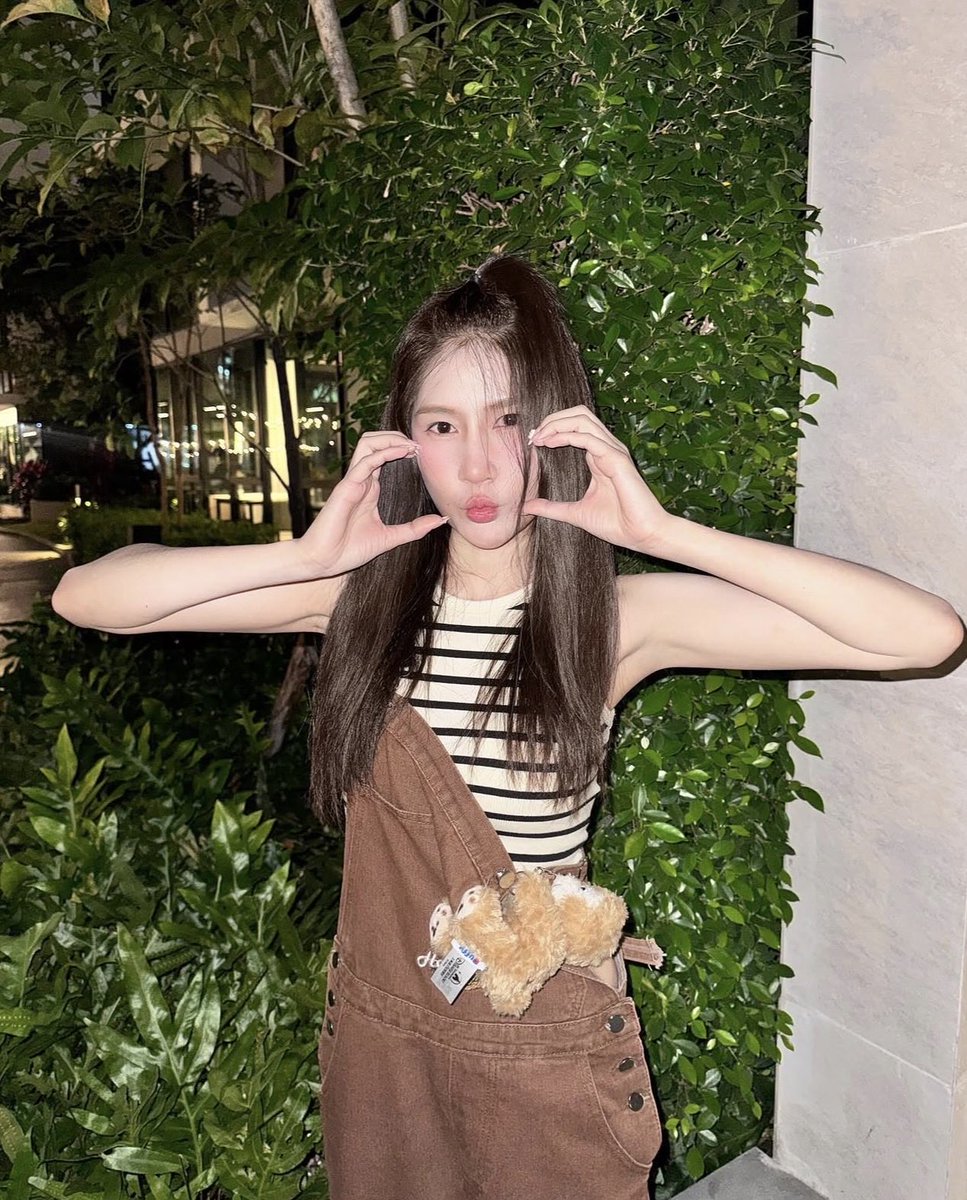 CarlenePhiub's tweet photo. 💄”ตอนแรกก็ไม่เชื่อ จนกระทั่งลองใช้เอง... ไอเทมลับที่บิวตี้บล็อกเกอร์เกาหลีโหวตให้เป็นอันดับ 1!“ 🦋 ครีมกันแดดเนื้อซูเฟล่ บางเบา คุมมันนาน 🌤️
ไอดีไลน์: crean-49 
#พระราม2 #สุขสวัสดิ์ #ประชาอุทิศ #พระประแดง #ท่าข้าม #บางแค #บางบอน #ท่าพระ https://t.co/FKlEYkoTh1