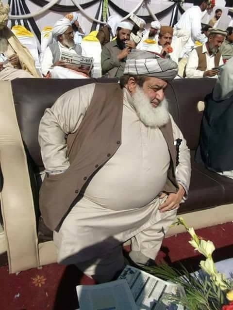 Iqra_creator's tweet photo. Maulana should answer one simple question: are his political positions based on principles or on the promises of power? The public deserves consistency, not a different attitude after every political deal. #دستار_کے_ہر_تار_کی_تحقیق_لازم https://t.co/GHHXwtFCyZ