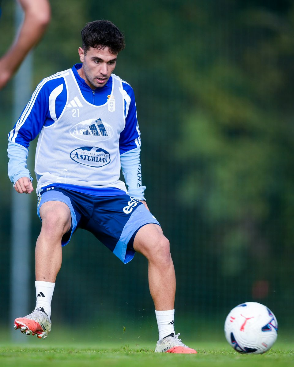 RealOviedo's tweet photo. 👁️ Nueva semana
🧠 Nuevo objetivo en mente
#RealOviedo 🔵⚪ https://t.co/Oq1sGjlriL