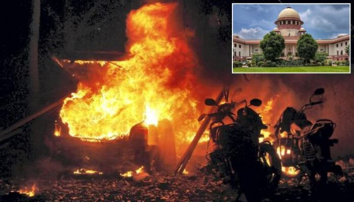 OpIndia_com's tweet photo. Supreme Court stays execution of Mohammad Tanvir in 2008 Ahmedabad serial blasts case, seeks psychological and prison reports

https://t.co/wDvuFo58wJ https://t.co/yIWKawjJAz