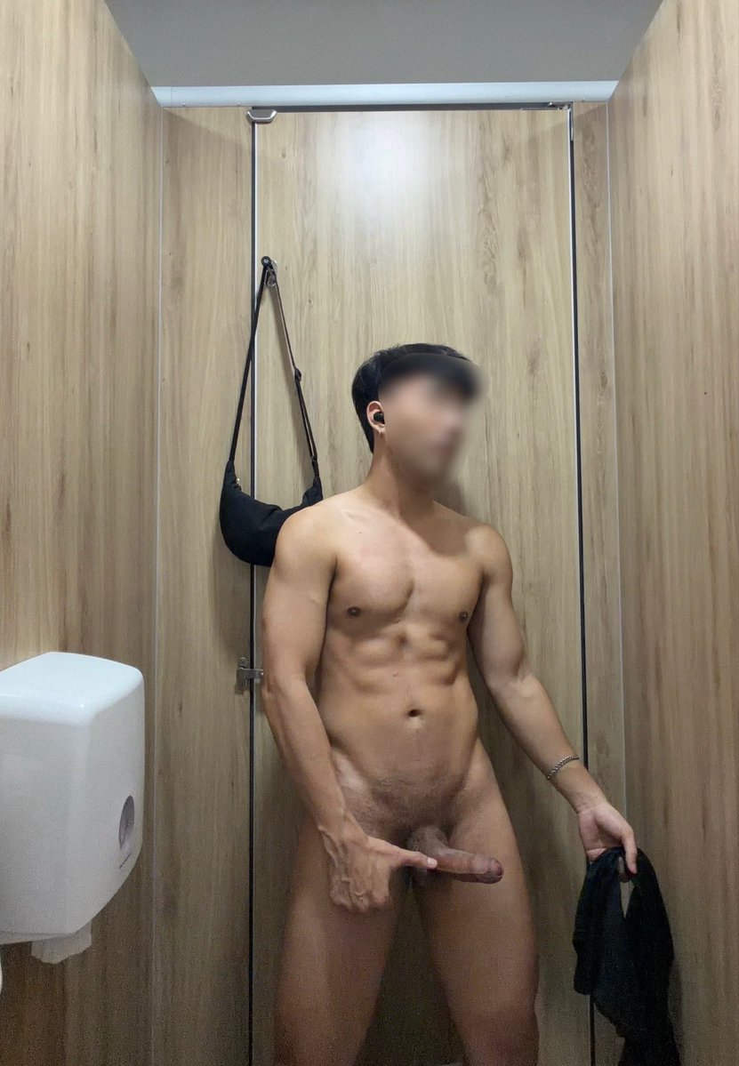 Mhanoi132144's tweet photo. ชอบหุ่นตัวเองมาก เป็นรูปนึงที่ชอบที่สุด ของเอาท์ดอร์ 😳💦 https://t.co/d9ppwy1Qdx
