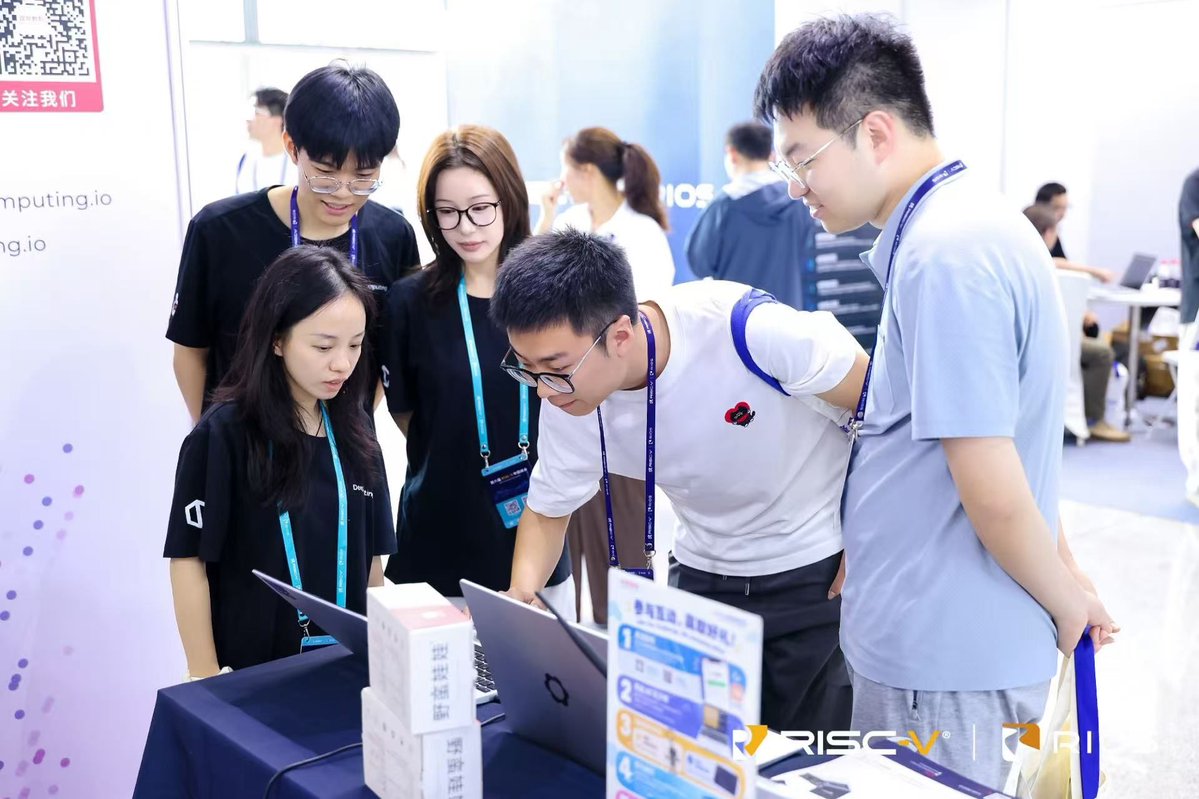 DeepComputingio's tweet photo. Final day at RISC-V Summit China 2026! 🎉  

From a great talk by our Developer Relations Engineer Yanwei Huang to hands-on demos of the DC-ROMA RISC-V Mainboard III, we’re connecting with the RISC-V community!  

🎉 Congrats to our lucky draw winners, and thanks to everyone who stopped by! 

 #RISCV #RISCVSummitChina #DeepComputing
