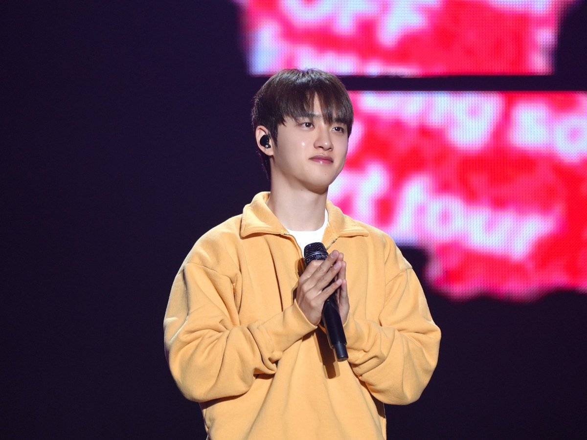 dyonigiri's tweet photo. His cheeks are glowing✨️ https://t.co/zCTK8bsYJT