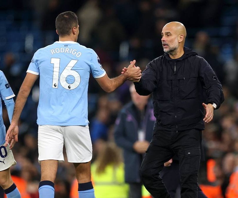 futbolxvenas's tweet photo. Esa comparación Rodri-Busquets quizá pueda ser debatible pero personalmente algo que tengo claro o me gusta decir es que de alguna manera si despues salieron o se valora a jugadores como Rodri es porque antes hubo un Busquets.
Casualidad el 16? 🤔
¿Y cómo no pensar en Guardiola? https://t.co/X2FusJZVJ3