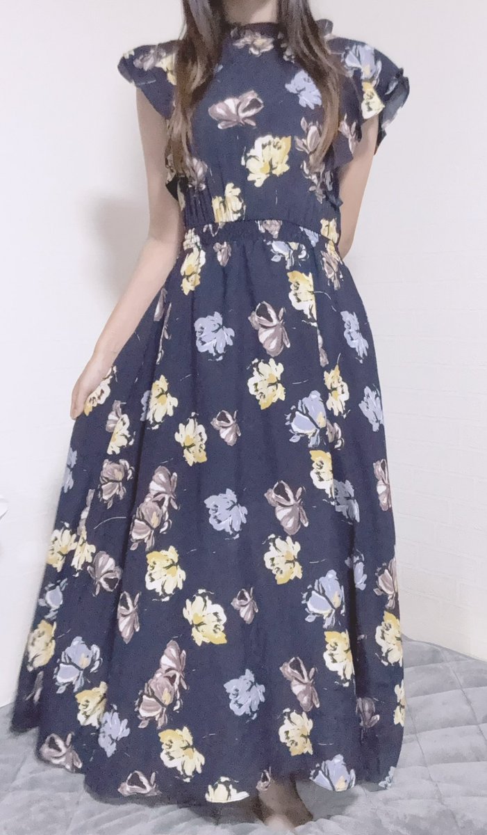 nashiko_rin_'s tweet photo. 私服売ります！

夏服なので送料分値引きして
いつもより1000円安めになってます！

ワンピース、ストッキング
2点セット送料込4000円

どれも1日着用🥰

ご希望でしたら購入前にユーザー名記載紙を持った雰囲気画像見せれます🙇‍♀️

 #私服売ります 
#ストッキング売ります https://t.co/zYlpRdx0vw