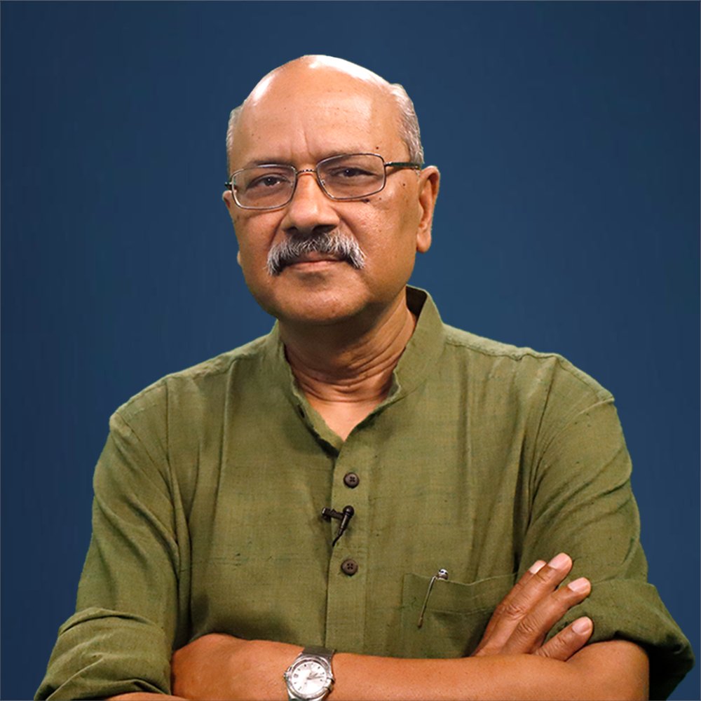 anarkaliofara's tweet photo. अगर किसी भड़वे को डिबेट करना है तो डिबेट बराबरी के पोजीशन पर होता है!

बिना किसी क्राइम के शरजील ईमाम जेल में हैं और आज तक किसी केस का ट्रायल तक शुरू नहीं हुआ है! इसलिए अगर कोई टकला बनिया अगर शरजील के व्यूज पर "critique" करने का थेथरई करेगा तो वो थेथरई हमलोग को बढ़िया से बुझाता है! 

शरजील इमाम के जितना education उस टकले बनिया के खानदान में किसी का नहीं होगा और आ के ऐसे ज्ञान झाड़ रहा है जैसे आइंस्टीन का नाती गुप्ता जी पैदा हुए हैं। 

इसलिए सभी अपील है की उस टकले से engage ना करें और चुपचाप उसके मुँह पर थूक दें!

सवर्ण लिबरल लॉबी बहुत दिन तक संघी आतंकियों को अपना कंधा देती रही है और अब जब हमलोग जीत रहे हैं तो समय है की इस सवर्ण लिबरल लॉबी को भी उसी कूड़ेदान में फेंका जाए जिसमे संघी आतंकियों को फेंक रहे हैं। 

#FreeSharjeelImam