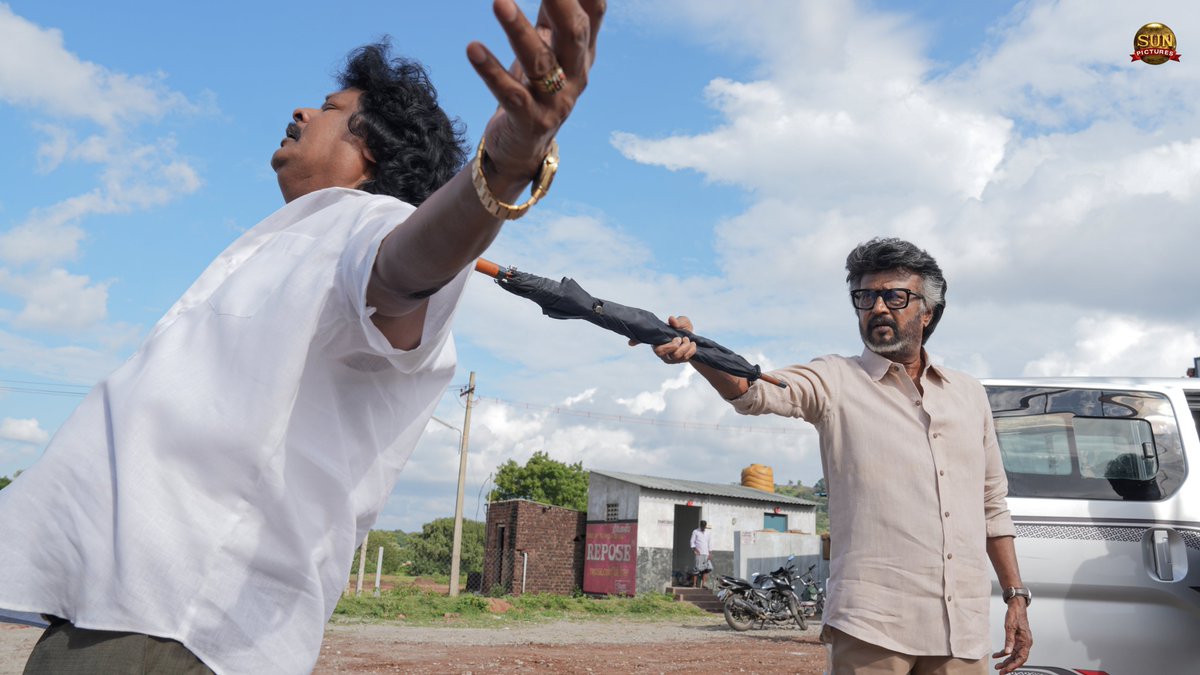 sunpictures's tweet photo. MVP and Moorthy annan! This Duo🔥🔥
Exclusive stills from #Jailer2
#Jailer2IndustryBlockbuster

@rajinikanth @Nelsondilpkumar @anirudhofficial @vidya_balan @iam_SJSuryah #MithunChakraborty #SurajVenjaramoodu @meramyakrishnan @iYogiBabu @mirnaaofficial @vijaykartikdop @Nirmalcuts @ChethanDsouza @AlwaysJani @KiranDrk @sunilreddy22 #PallaviSingh @valentino_suren @Alagiakoothan #SantoshRaju @kabilanchelliah @kuchirayar73 @RIAZtheboss