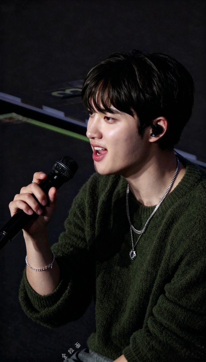 DODBBONG's tweet photo. 와........도경수 웃는거 미쳤다ㅜ하ㅜ

ⓒhttps://t.co/KFZV1ddBxc https://t.co/F55D3U2L58