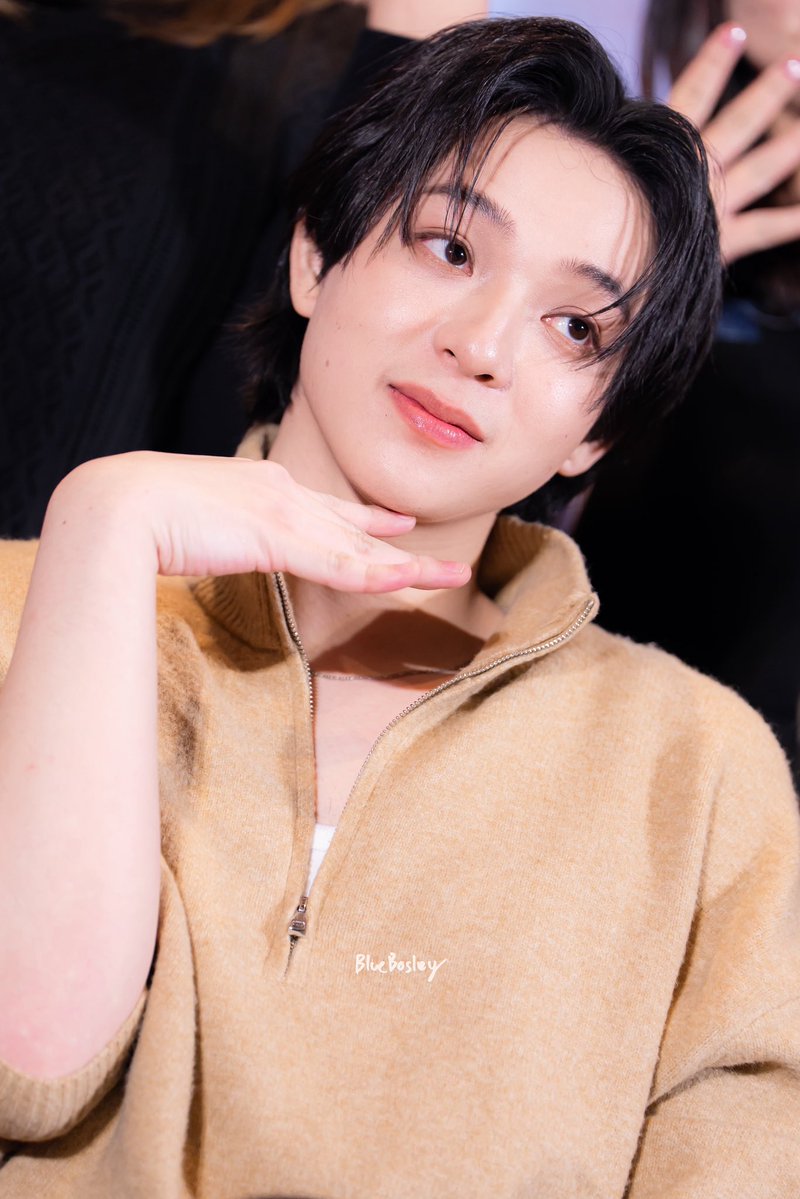 bluebosley's tweet photo. จริตให้เต็มร้อย อินเนอร์ให้เต็มล้านเลยแหละ

BBAS EXCLUSIVE FS 

#FriendlyMeFansignxBas #บาสเด็กอ้วนที่แท้จริง https://t.co/AFVhQtXJbn