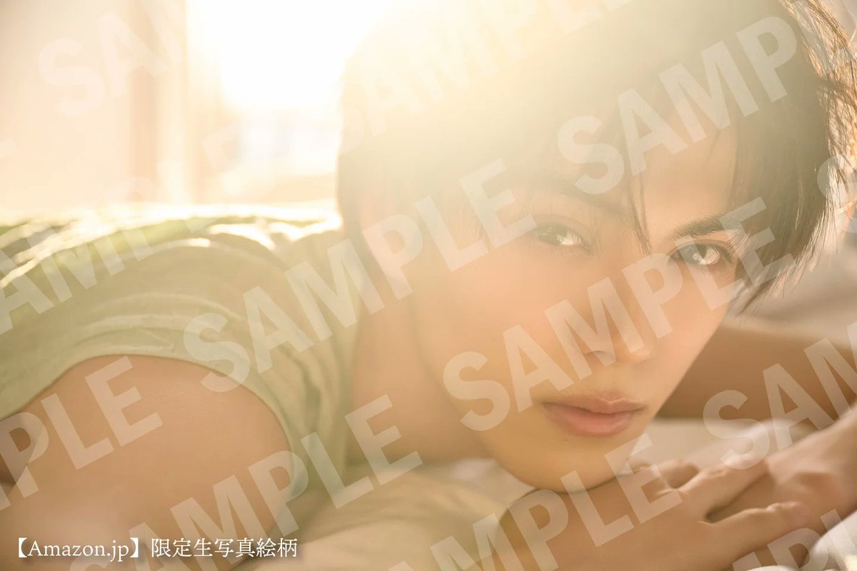 oshiism_press's tweet photo. 【NEWS】簡秀吉1stフォトブック先行カット解禁！
「体脂肪率6％まで絞って挑んだ」彫刻のような“肉体美”披露🫣

ミニフォトブック表紙では“メガネ姿”も👓💕

簡「皆さん、いかがでしたでしょうか？」☺️

#簡秀吉

詳細はこちら💁‍♀️
https://t.co/x9dXZOPqRW https://t.co/QTKZgTslJa