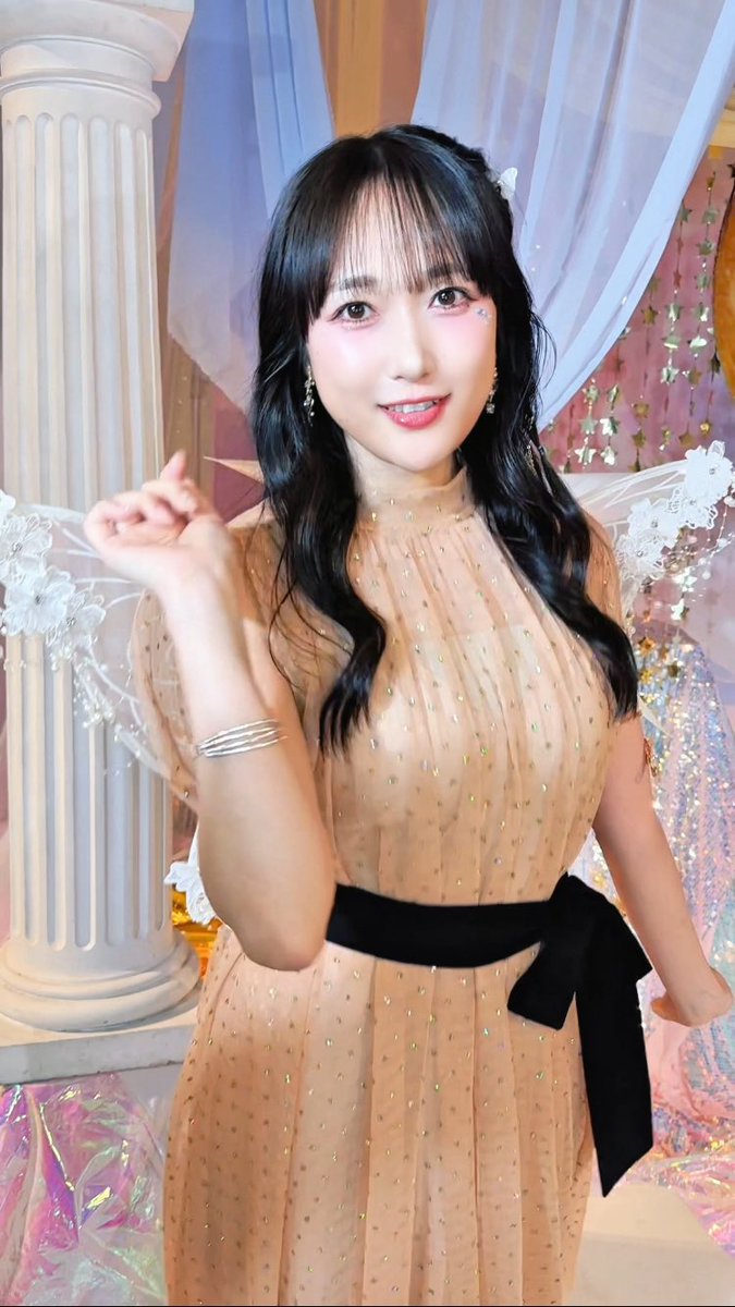 iris_official_'s tweet photo. ／
　#i_Ris TikTok更新🌈
＼
🧚妖精さんソロダンス🧚
ラストはみゆたん🧡
みゆたんのあざとさワールドにハマって抜け出せない人続出してるって噂👂

動画視聴はこちらから🔽
https://t.co/nhb5f7cPWZ

#i_Ris
#i_Ris14周年横アリ まで15日 https://t.co/rh4yEEuOPZ