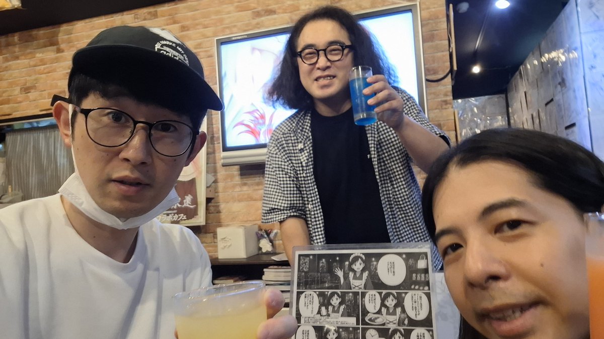 kantarou4279's tweet photo. 3人でコラボカフェへ。 https://t.co/BCKWjEXL4M