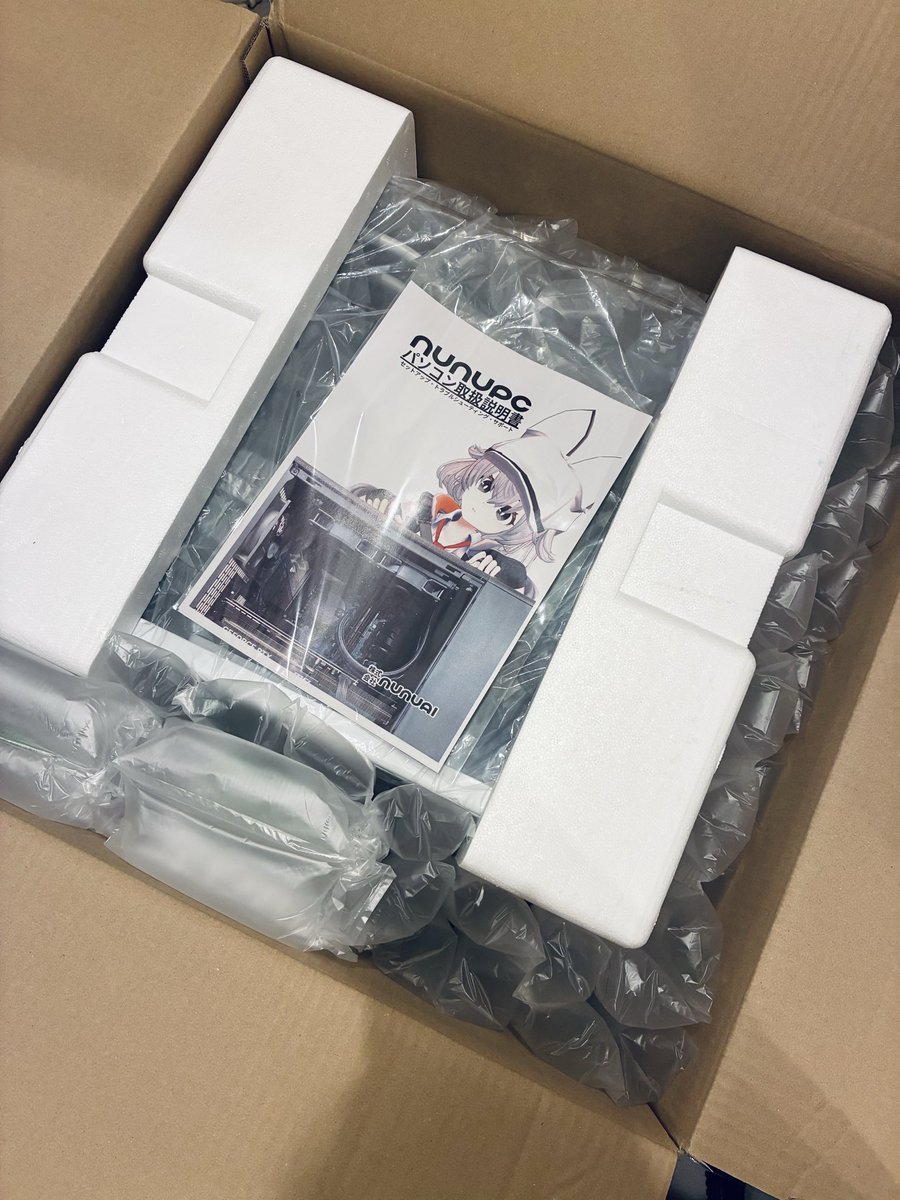 y1a2m4a7's tweet photo. パソコン届いた！！！！！！✨️✨️✨️✨️✨️✨️✨️✨️✨️✨️✨️
これ玄関から運ぶだけで腰砕けそうになった https://t.co/FDB8kPVhiN