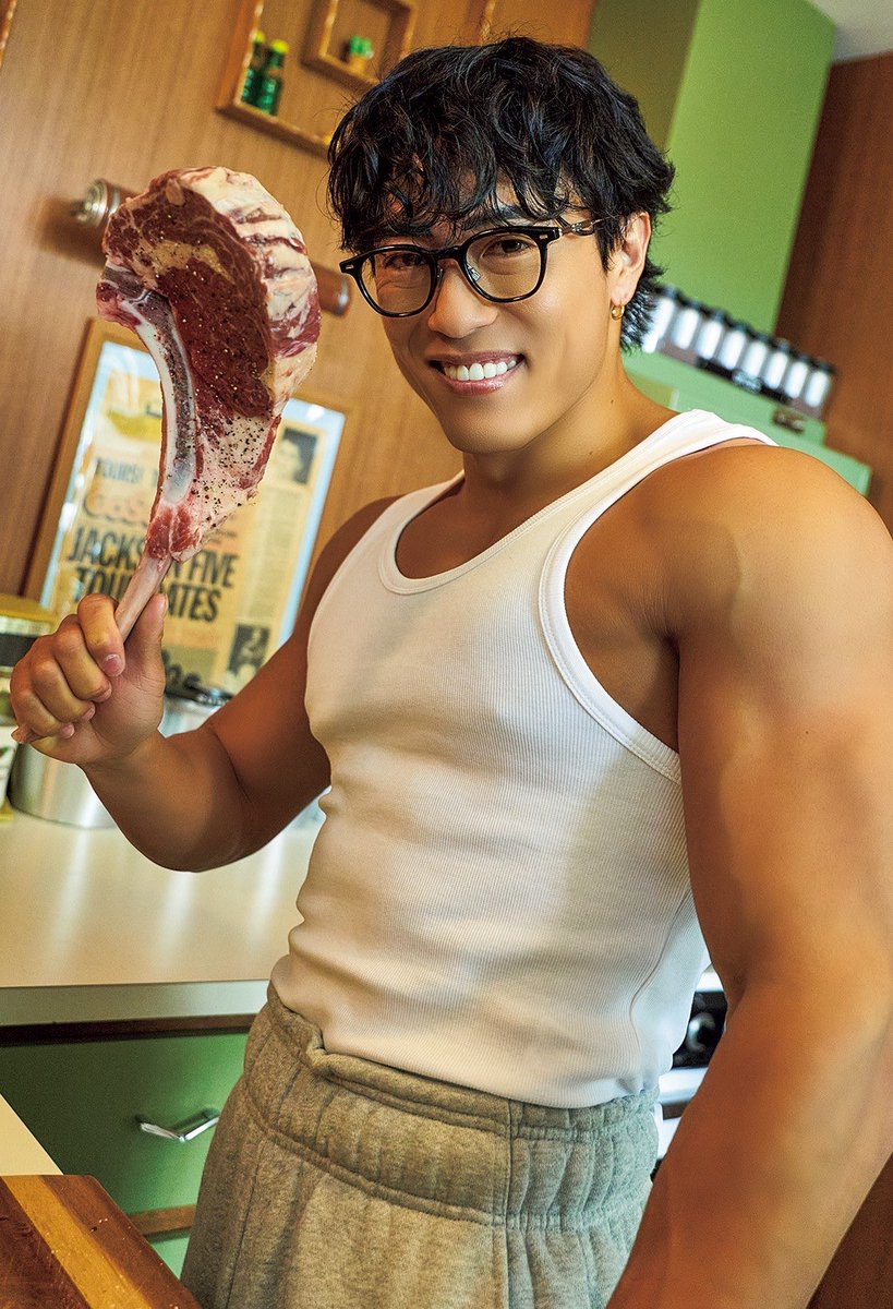 WayGenerations's tweet photo. that's such a big slab of meat😂💕

#GENERATIONS #中務裕太 #nakatsukayuta
#EXILETRIBE #LDH #gene https://t.co/vHM2BaZOHr