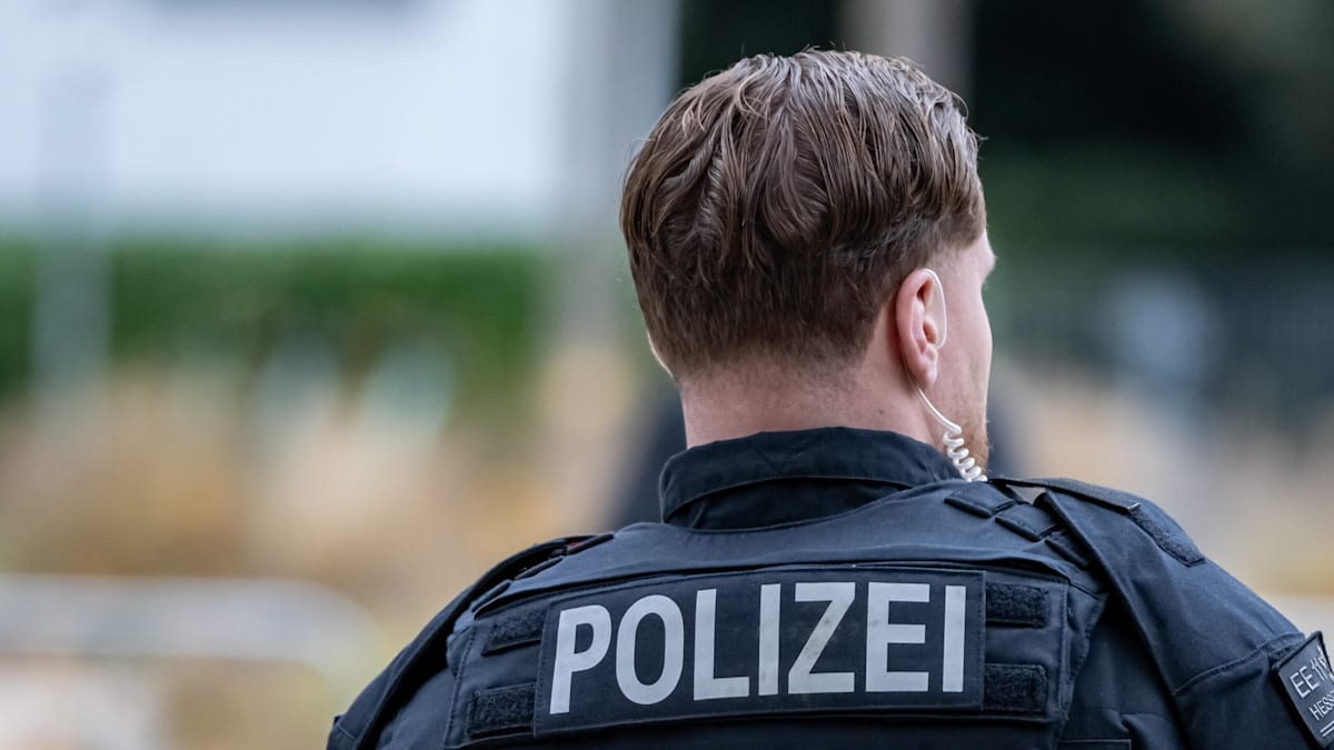 welt's tweet photo. „In deren Augen sind wir nichts als Hampelmänner. Wir haben ein massives Integrationsproblem“ https://t.co/ui0vvfxP4o https://t.co/KtkLD9vVXv