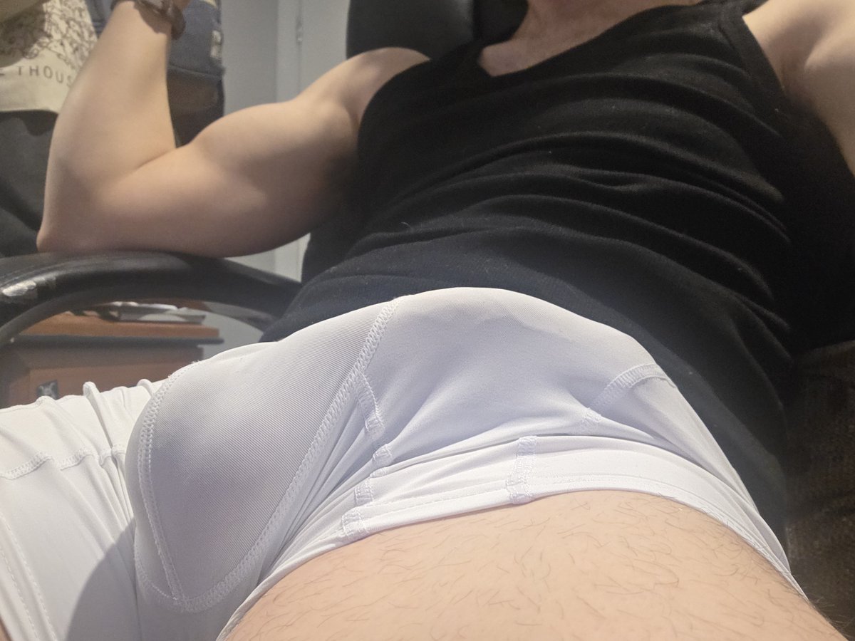 SERVE_RATS's tweet photo. Open up that wallet and huff my sweaty bulge. Let my musk cloud your mind while you $END $END $END 🤑

#findom #furryfindom #musk #bulge https://t.co/FvU7PAlJki