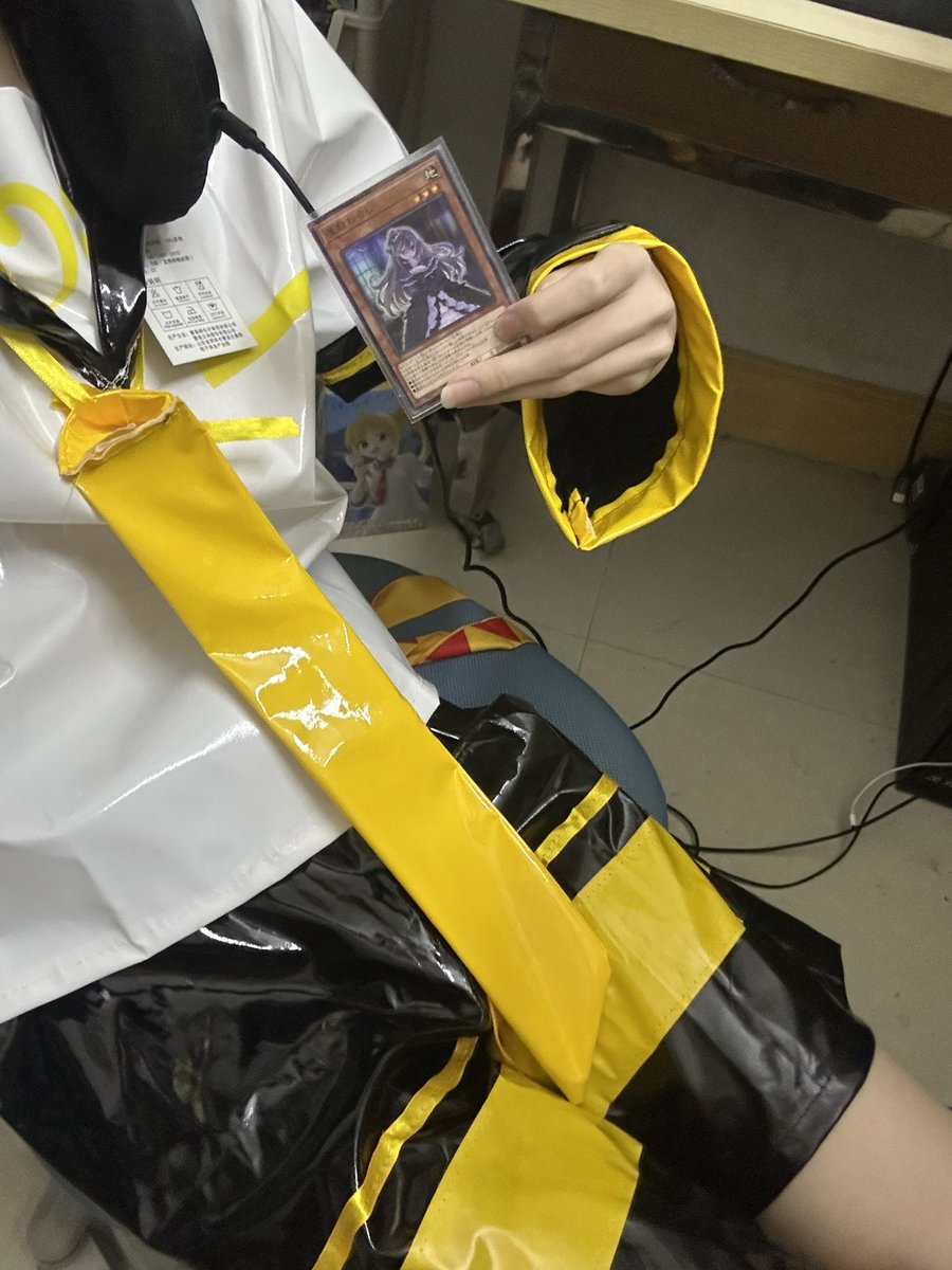 Izayoi_daRipper's tweet photo. 很简单地先试个衣）

#鏡音レン #镜音连 #正太 #少年 #男の娘 #男娘 #cos #prsk #prsk_cos #pjsk https://t.co/xjy2YVgdKd