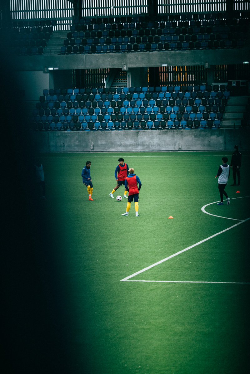 3pointdk's tweet photo. Vi har desværre store udfordringer med vores backend og kan derfor ikke liveopdatere på hjemmesiden, som vi plejer 🫩

Vi holder jer opdateret på Brøndby U19 mod HB Køge he i stedet https://t.co/Sy7WaAlaXM