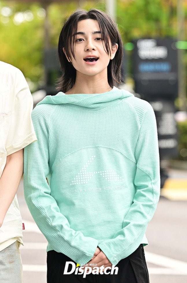 aimomosono1105's tweet photo. 261019 MBC Radio #정오의희망곡 記者写真 ①
©Dispatch
#A2O #A2OSOUL #에이투오솔 #소노 #SONO https://t.co/VJAxwEj6p9