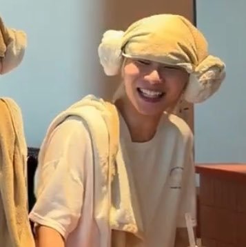 my_shylainnei's tweet photo. น้องจั๋งในสายตาแม่ๆ

#BUSTRIP_Korea #JUNGT https://t.co/5T42oz3zzB