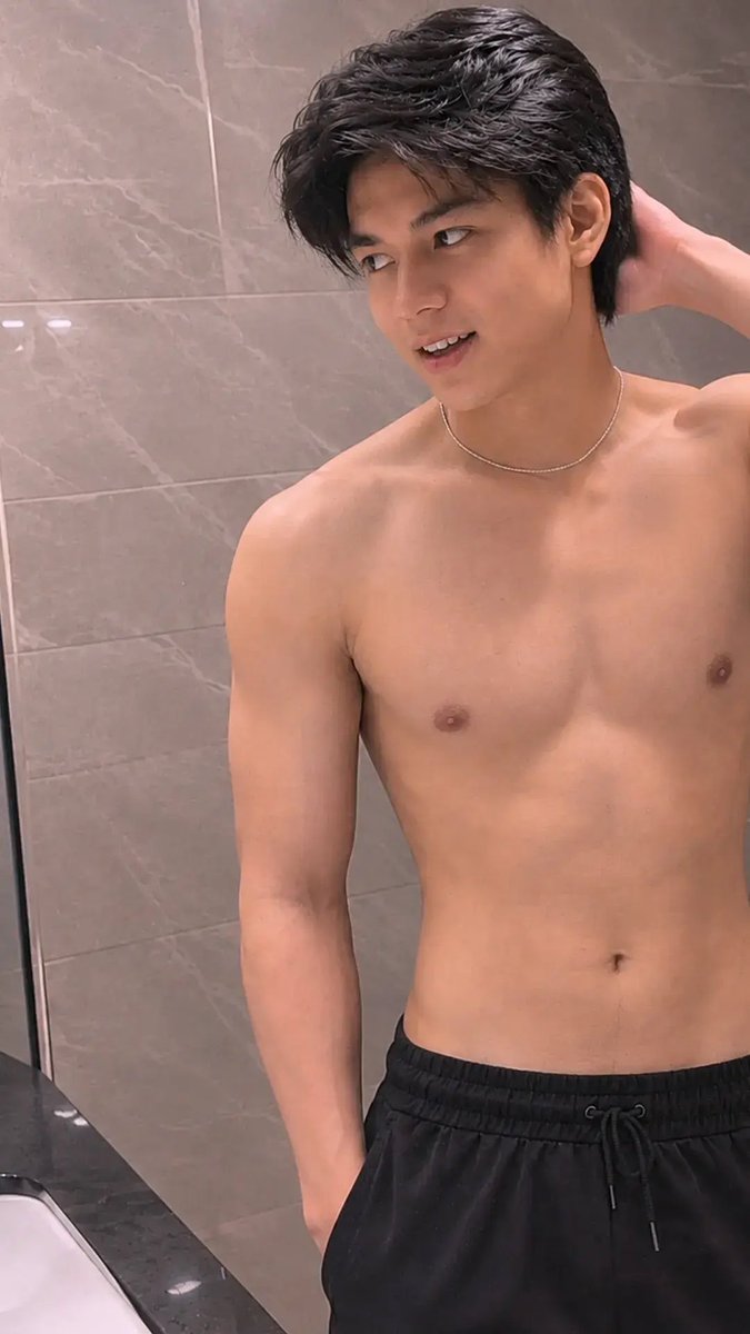 eechoarchive's tweet photo. 🚨🔥 MARCO MASA, HOT ALERT! 

📸 How about another mirror shot to show off that body glow-up? 💪🥵 Don’t keep us waiting—we’re ready for another dose of that 🔥🔥🔥! 😉❤️‍🔥

#MarcoMasa https://t.co/aURXvfgjms