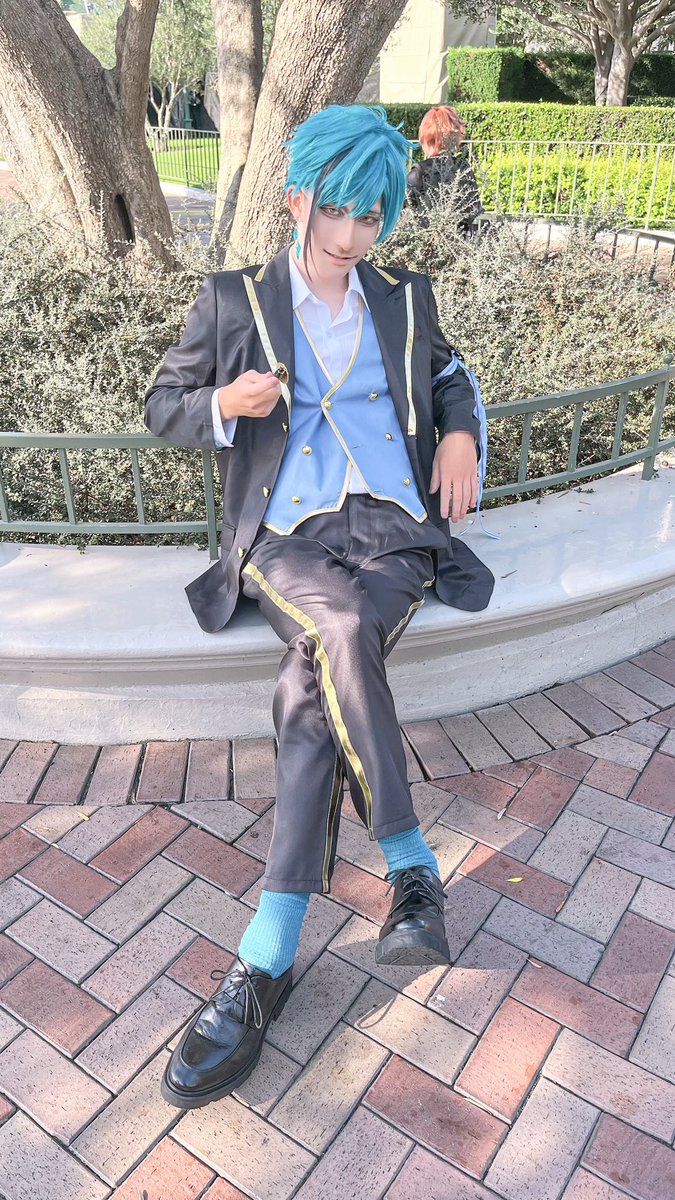 shulvain's tweet photo. 📍
20↑/♂
この前のdハロでコスプレデビューしました
来年にまた仮装してインしたいので、お話できる友達や一緒にいってくれるくらい仲良くなれる人探します！
無反応だとやる気なくなっちゃうので♡/rtお願いします！気になった方は無言フォローします！

 #dハロ仮装
 #dハロツイステ https://t.co/Bw3MarmNu2