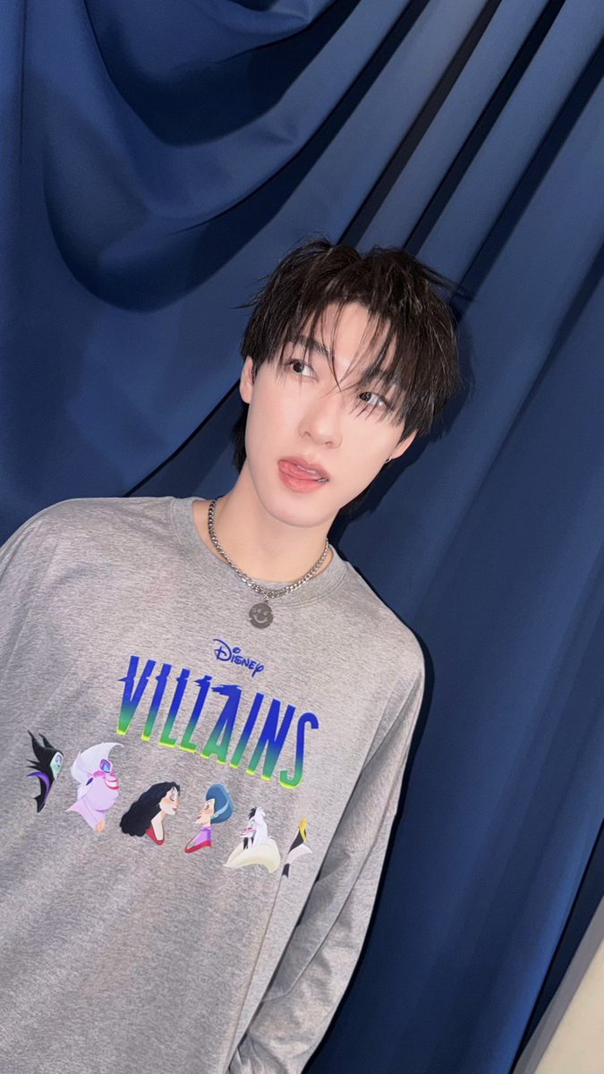 tia51_official tweet picture