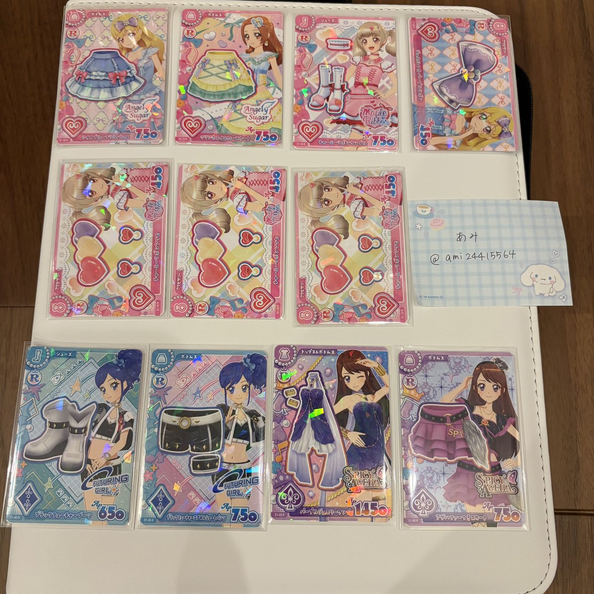 ami24415564's tweet photo. アイカツアンコール アイカツ カード 交換

譲：画像1.2.3 (3枚目のカードはバーコード部分に欠け等あります)
カードによっては複数提供可能

※オデットスワン/プレバン特典のカードはお返事にお時間いただきます

求：リプ欄

郵送にて交換希望です。 https://t.co/tm5O1yJE4S