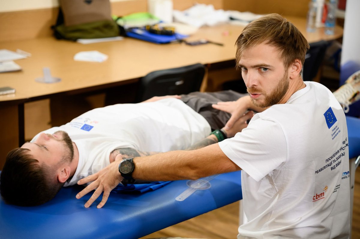 eu_echo's tweet photo. Effective rehabilitation starts with understanding each person’s needs.

With EU support, Momentum Wheels for Humanity trained 14 specialists from 8 communities to assess needs, set goals with patients and plan appropriate care, strengthening local rehabilitation services. 🇪🇺🇺🇦 https://t.co/OUN8fpyqlO