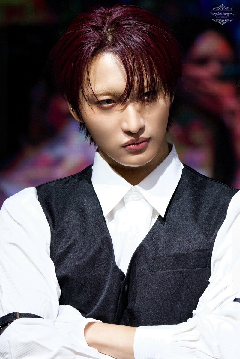 emphasizingthat's tweet photo. 260705 hellolive

𝓑𝓵𝓪𝓬𝓴 𝓑𝓾𝓽𝓵𝓮𝓻 𝐼𝐼𝐼

#HONGJOONG #홍중 #SEONGHWA #성화 https://t.co/9YeUj8xa0o