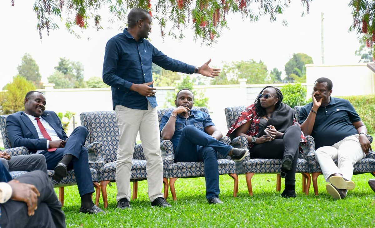 abbiezuena's tweet photo. Bonus pictures because lazima maji ionje Konyagi leo pale Statehouse na kwa some opposition camps that are still struggling with some realities! 😅

Sifuna The 6th! https://t.co/Bq3l2bYdLl