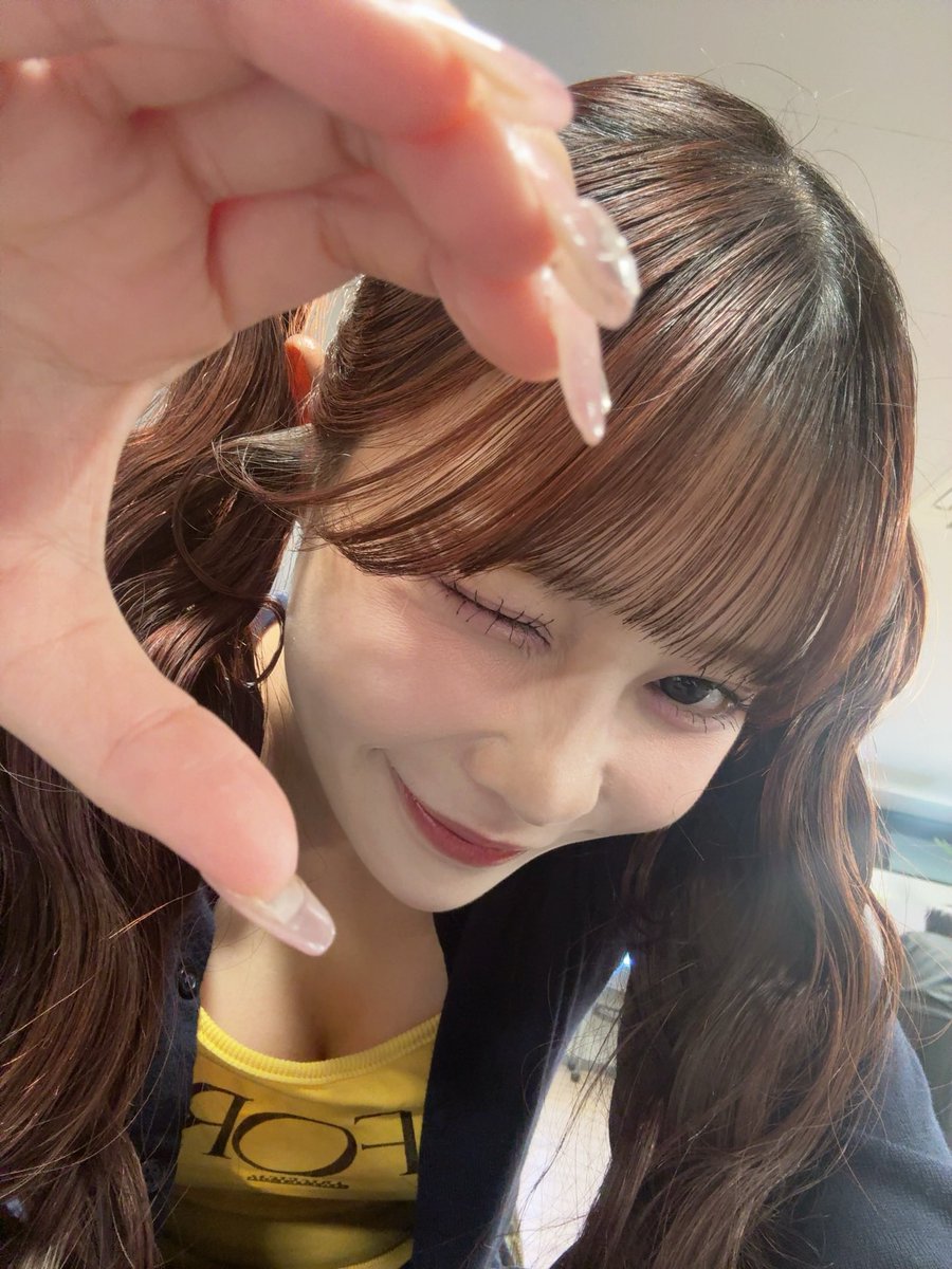 uqz1_'s tweet photo. 村川緋杏 (CANDY TUNE) 控えめな谷間見ながらｼｺｼｺして顔〇したい どエロい

#顔抜き #おなぺ #オナペ https://t.co/8IqD2Tc9P4