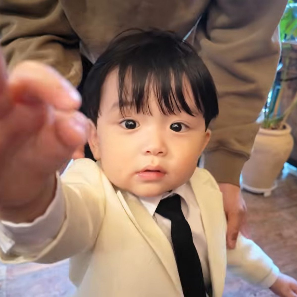 Gyuu_src's tweet photo. ADOOOHH PUSING GUE, NI TL GEDEBAG GEDEBUG BANGET. REFRESS DULU LIAT PONAKAN ONLINE. LUCU BANGETT BOBA EYES 😭😭💗💗 https://t.co/DOIFImxNPf
